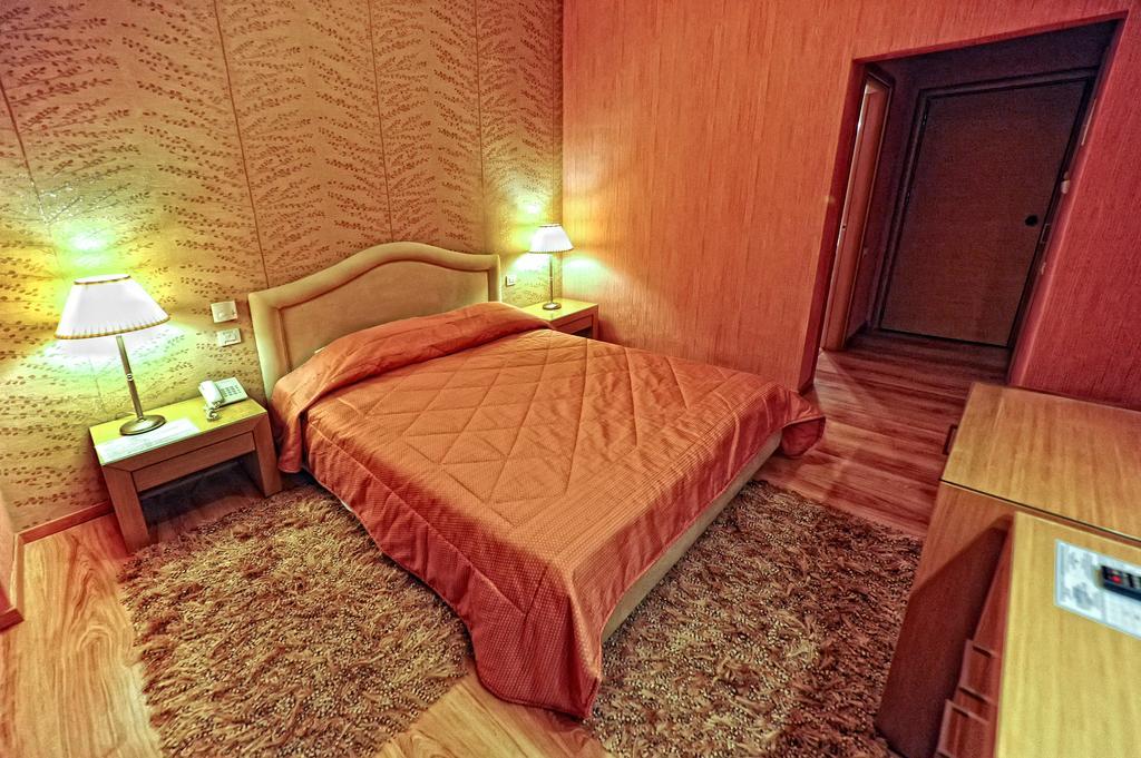 Haikos Hotel Kalamata Room photo